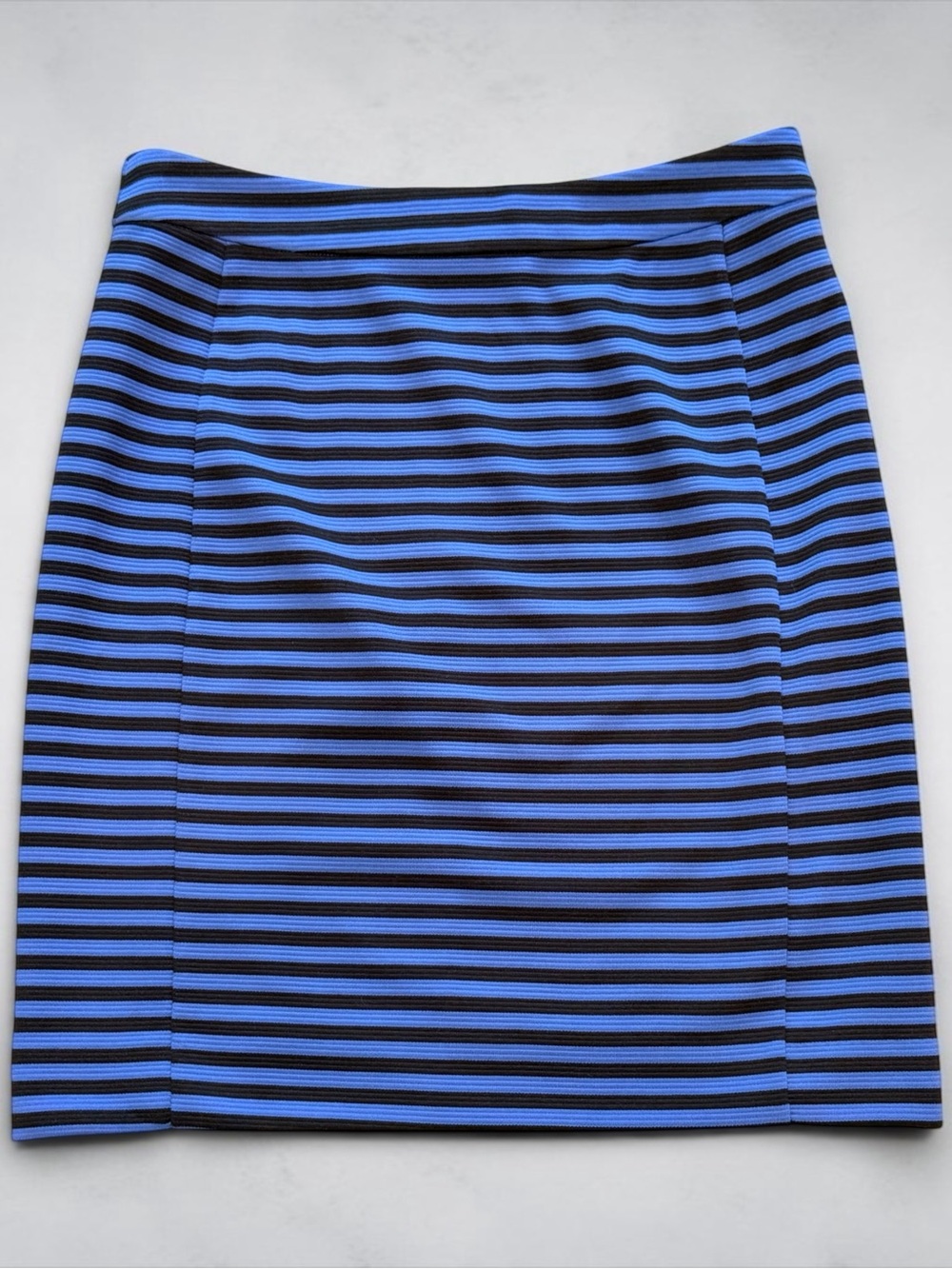Women’s 41 Hawthorn Blue and Black knit Striped Mini Skirt Size Small